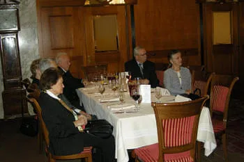 Vorweihnachliches Beisammensein des Österreichischen Clubs Bild 12