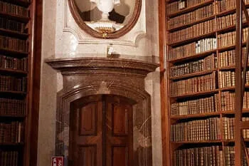 Ein Jahrhundert in Bildern 1925 – 2025 Prunksaal der Österreichischen Nationalbibliothek Bild 6